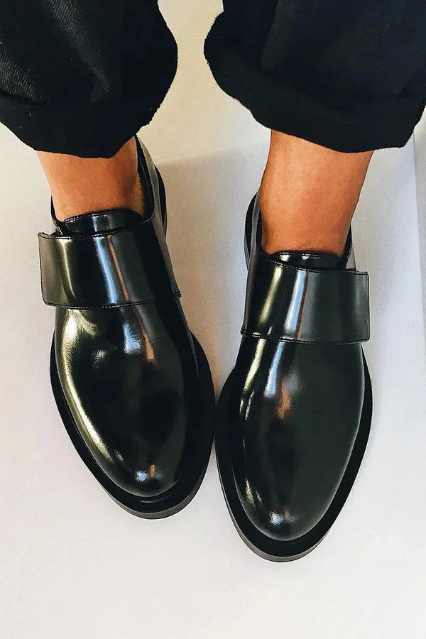 IRIS | Mocassins élégants vernis avec bride pour un style impeccable