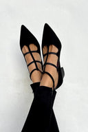 BENEDETTA | Eleganti ballerine stringate a punta per un look raffinato
