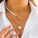 Collier vintage à plusieurs rangs de perles