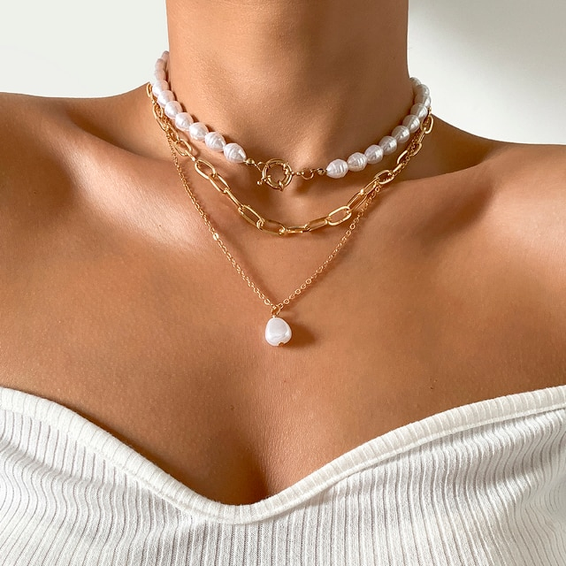 Collier vintage à plusieurs rangs de perles